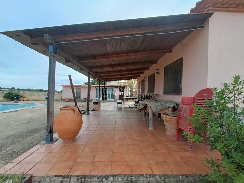 Foto 83f17bc0-325f-485d-a764-a02d0f8228bb. Casale con camino in Valdesalor - Rincón de Ballesteros Cáceres