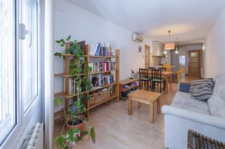 Pis  Beat almato. Piso de 3 habitaciones y 2 baos con inquilino