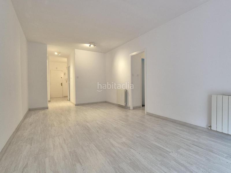 Foto 8c03ae74-5480-4c91-9463-402db6cf82d8. Piso  de 4 habitaciones con terraza en eixample en Barcelona