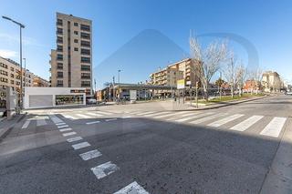 Nau industrial a Covadonga. Nave de 2.500 m para actualizar en el club natació sabadell