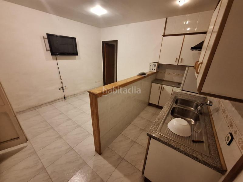 Foto 1058da6e-8ade-4ae6-b25f-33bed0c41ff0. Casa  inglesa de 300m2 al lado de la rambla en Sabadell