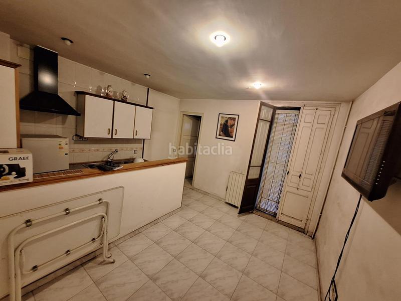 Foto 23e7c2a3-153b-44ad-9bfb-4190a5f33599. Casa  inglesa de 300m2 al lado de la rambla en Sabadell