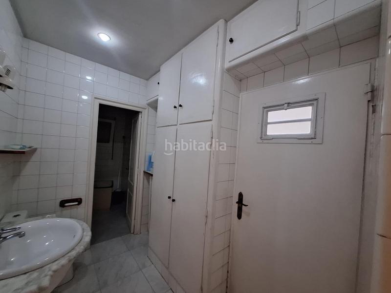 Foto 3a927479-e7b8-432f-b45c-2734fdcd7597. Casa  inglesa de 300m2 al lado de la rambla en Sabadell