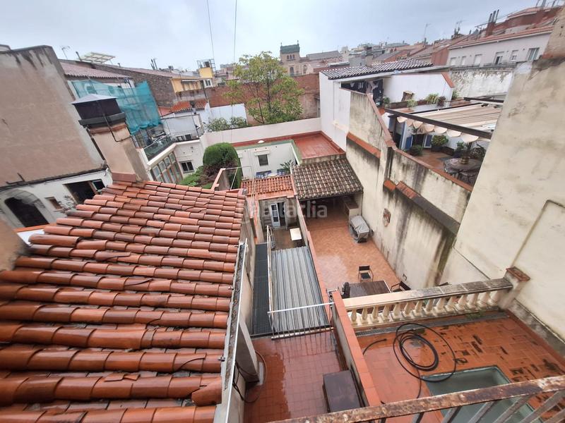 Foto 620d7827-d53a-464b-b308-a48a31c9354b. Casa  inglesa de 300m2 al lado de la rambla en Sabadell