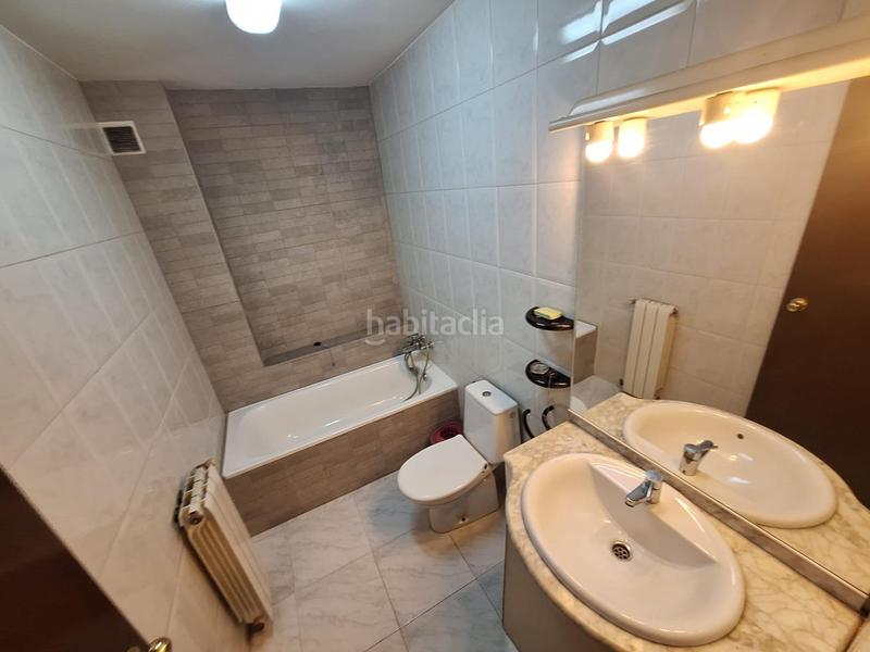 Foto 69f16a8f-8cee-4b75-a0f9-c4e7d71b6064. Casa  inglesa de 300m2 al lado de la rambla en Sabadell