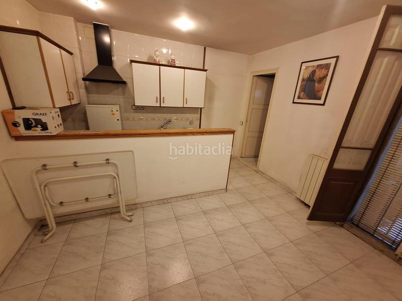 Foto 878a282f-0e4e-4648-9ba8-04cb29c07a6a. Casa  inglesa de 300m2 al lado de la rambla en Sabadell