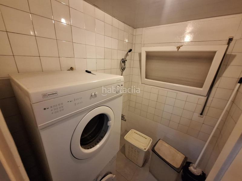 Foto 9a60e401-9794-4707-a07c-03e2ecc1cb85. Casa  inglesa de 300m2 al lado de la rambla en Sabadell