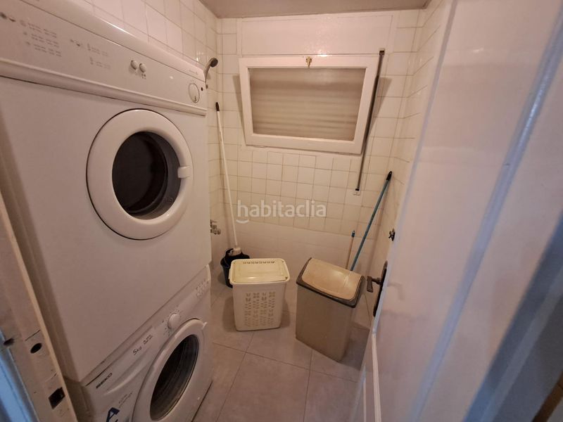 Foto b16870e2-b6a6-4193-8187-7ac25f0a5e52. Casa amb calefacció a Centre Sabadell