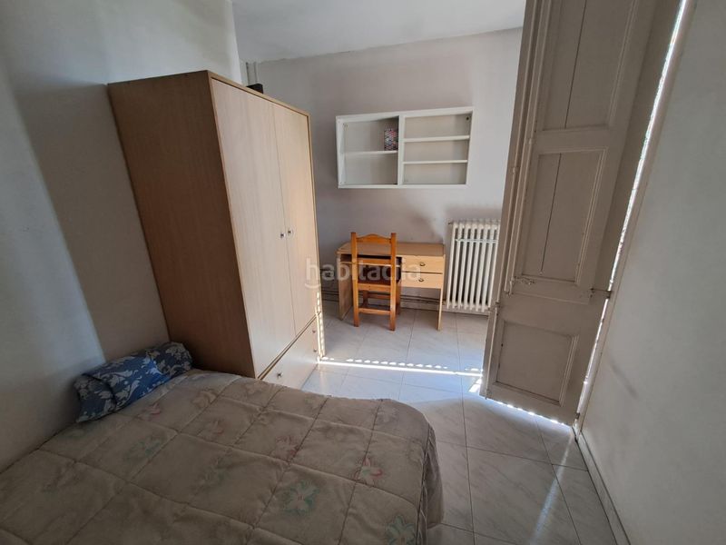 Foto b62b9218-387e-4214-af75-8318848b3c68. Casa amb calefacció a Centre Sabadell
