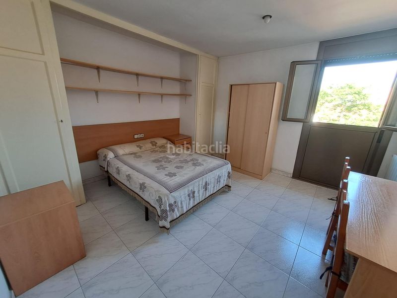 Foto c11ba1e8-ca60-461e-8bca-6a7f54d02135. Casa amb calefacció a Centre Sabadell
