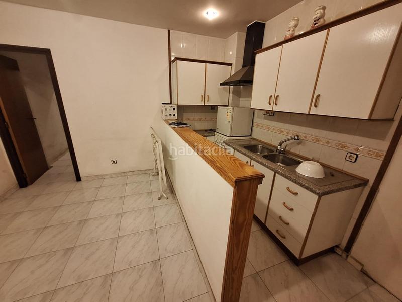 Foto cb6d69fe-ee51-4067-9fd1-314b12e20ff7. Casa  inglesa de 300m2 al lado de la rambla en Sabadell