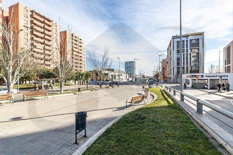 Foto be4c6710-38ab-4dad-ac5d-dd4e9318d133. Posto auto in Centre Sabadell