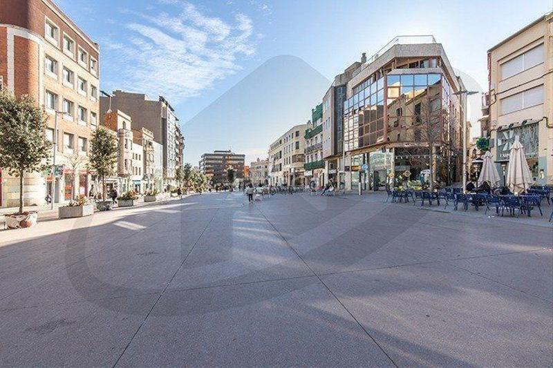 Foto c598ccaa-0d77-4dda-9b83-f52a51f7c9ad. Posto auto in Centre Sabadell