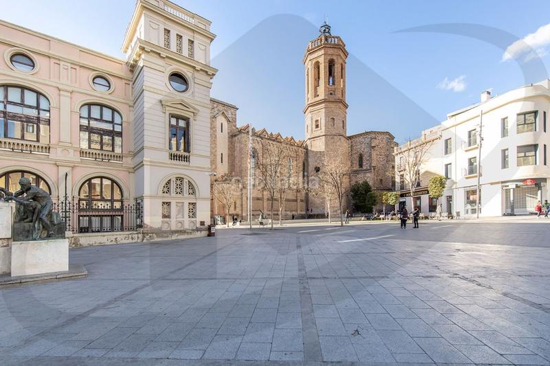 Foto 76368fe0-196e-40f7-b4e7-2689f0fed350. Édifice dans Centre Sabadell