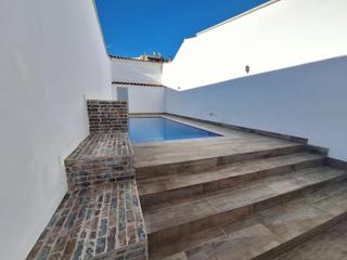 Planta baixa a Gràcia. Planta baja reforamda con piscina privada