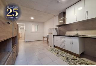 Casa a Covadonga. Casa inglesa en planta. , zona centro estacion de renfe.