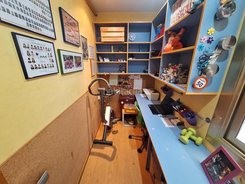 Foto dbc40ff4-b363-4981-9f6f-68af3a23e462. Flat with heating in Centre Sabadell