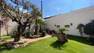 Casa a Centre. Casa modernista con piscina climatizada en el corazón de sabadel