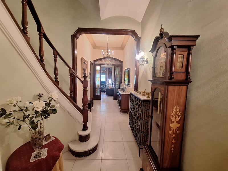 Foto 160b7f84-a7ec-4560-852b-17df74f9767a. Semi detached house with heating parking in Centre Sabadell