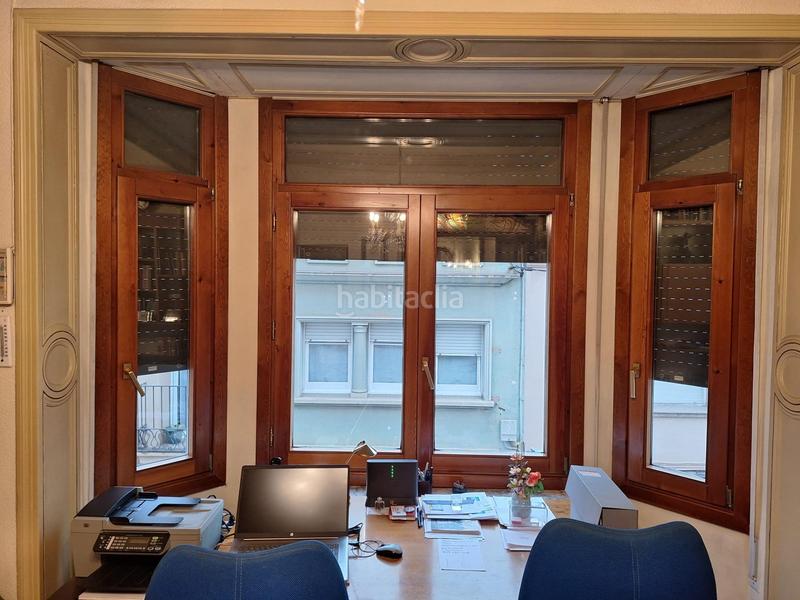 Foto 7ad617e4-bde6-4cf8-b461-85af6b1cc4d5. Semi detached house with heating parking in Centre Sabadell