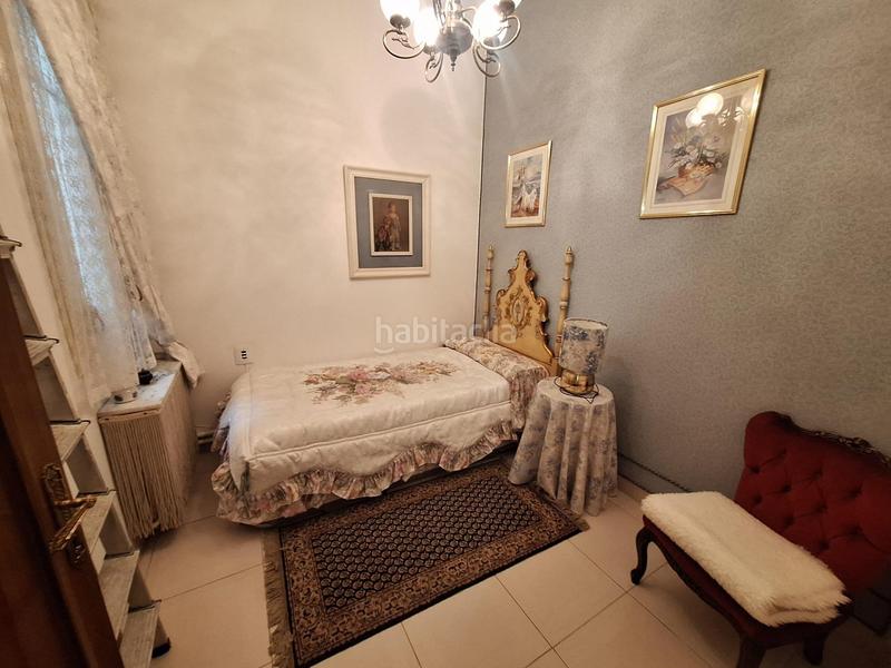 Foto 871364e2-73bd-4803-871b-acd94fe6b9c6. Semi detached house with heating parking in Centre Sabadell