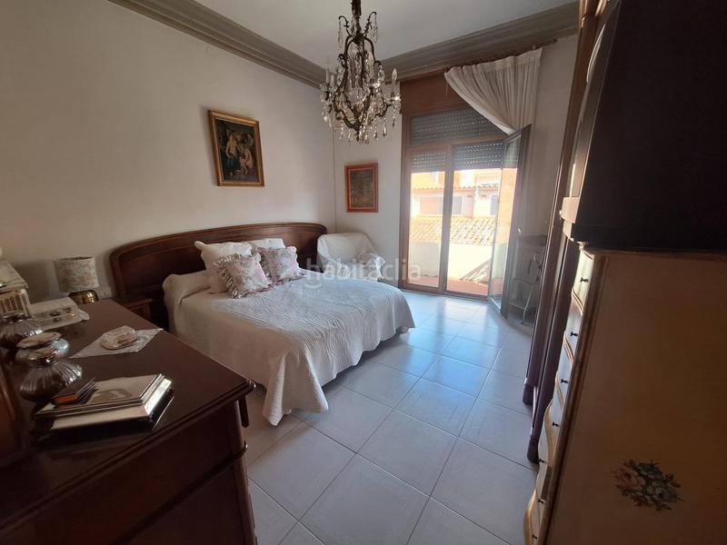 Foto beeba5a7-07d1-489f-b14e-27861f37cc15. Semi detached house with heating parking in Centre Sabadell