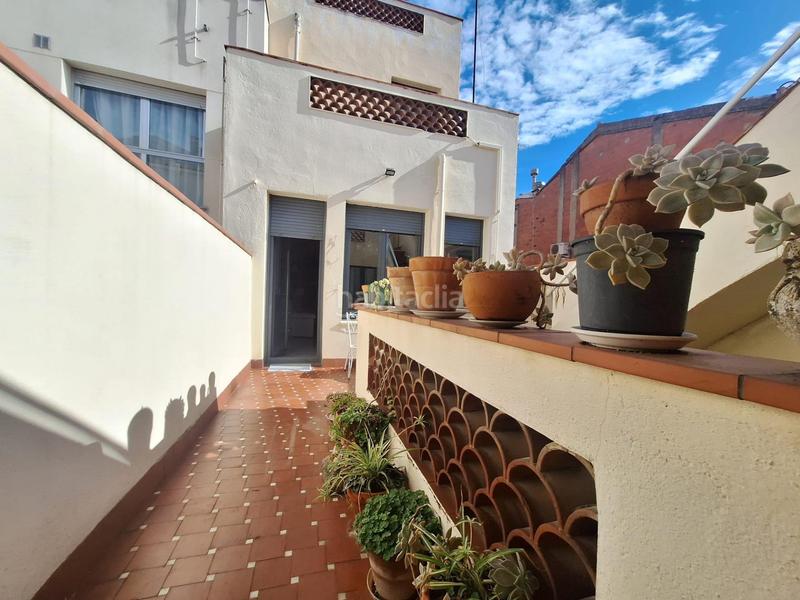 Foto e7dfc824-40bc-476c-8da0-459ca5df5d47. Semi detached house with heating parking in Centre Sabadell