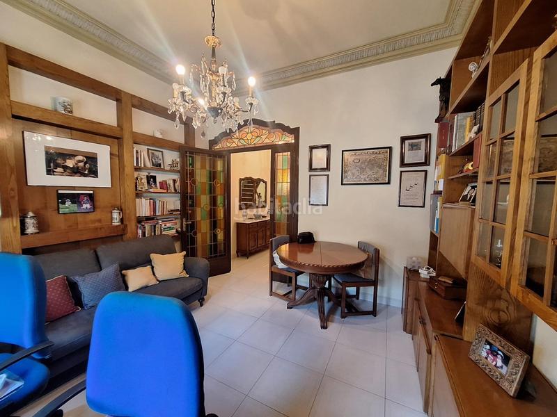 Foto f30bc873-8151-47c3-b15b-68972e37b71b. Semi detached house with heating parking in Centre Sabadell