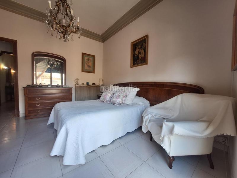 Foto f8d52ced-cd13-4811-bfc6-a62fd6b3a908. Semi detached house with heating parking in Centre Sabadell