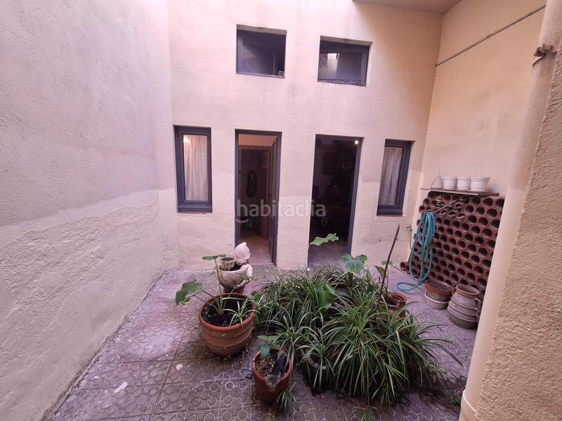 Foto ffe2aa01-c991-4115-be63-1293ac6314ae. Semi detached house with heating parking in Centre Sabadell