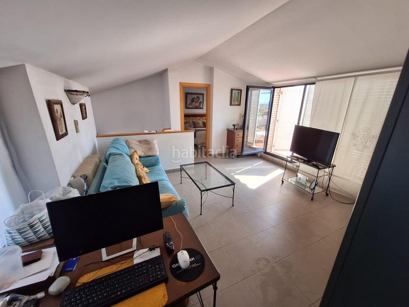 Foto 48fdce4e-3ce1-4633-a337-ff5be9ee200f. Piso duplex con terraza en el centro en Centre Sabadell