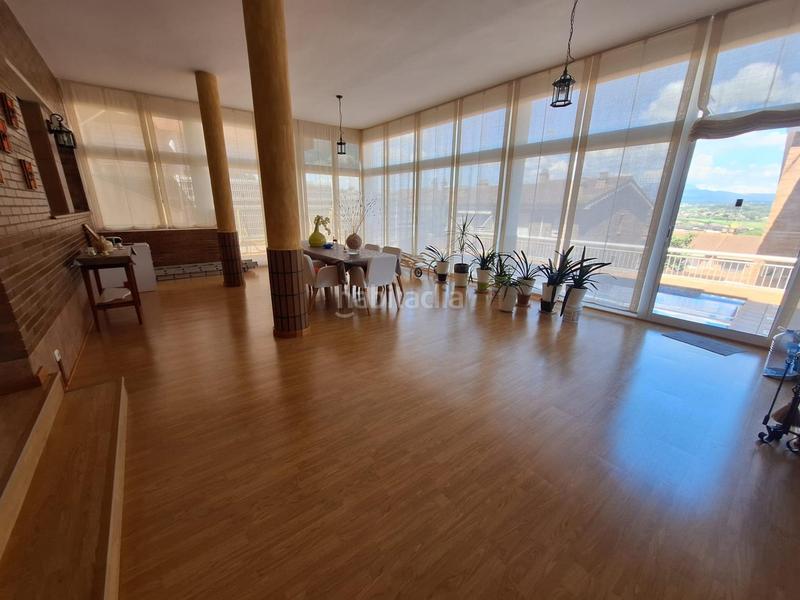 Foto 14593a36-c858-41b7-aee0-dc0b79699352. Casa amb calefacció aparcament piscina a Sant Quirze Parc-Vallsuau-Castellet Sant Quirze del Vallès