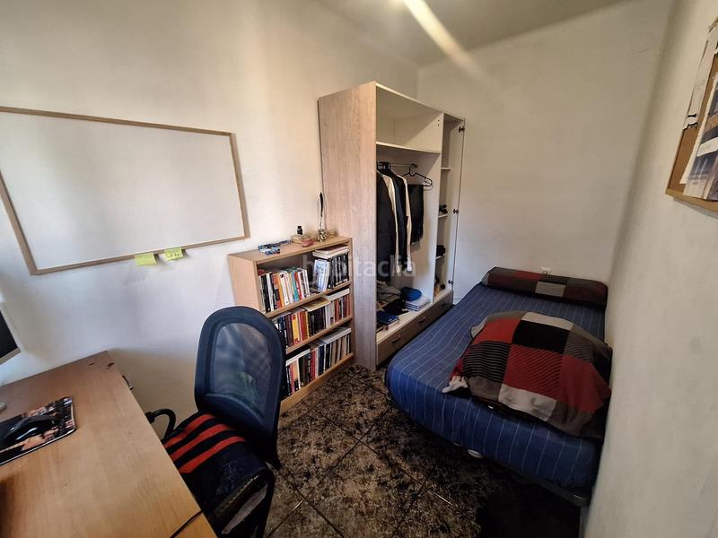 Foto a6011dfb-9e85-4d0b-a444-80f4af04c053. Piso  3 habitaciones con terraza en la creu de barbera en Sabadell