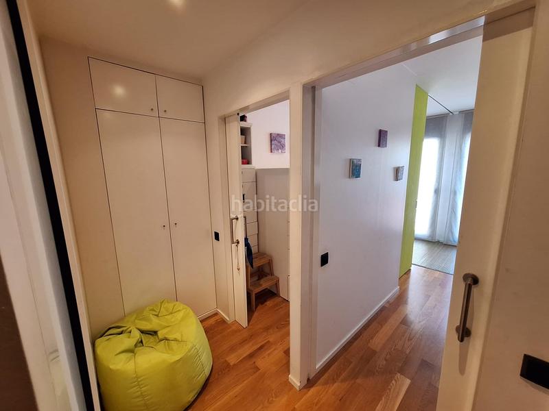 Foto 98e23028-b1c8-42b8-b277-fba1e1b3a39d. Casa  adosada en el centro con patio y terraza en Sabadell
