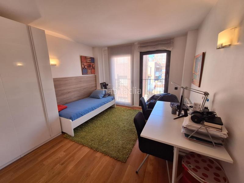 Foto 9ee1c88d-c888-4515-b285-b36899c2bd8d. Casa  adosada en el centro con patio y terraza en Sabadell