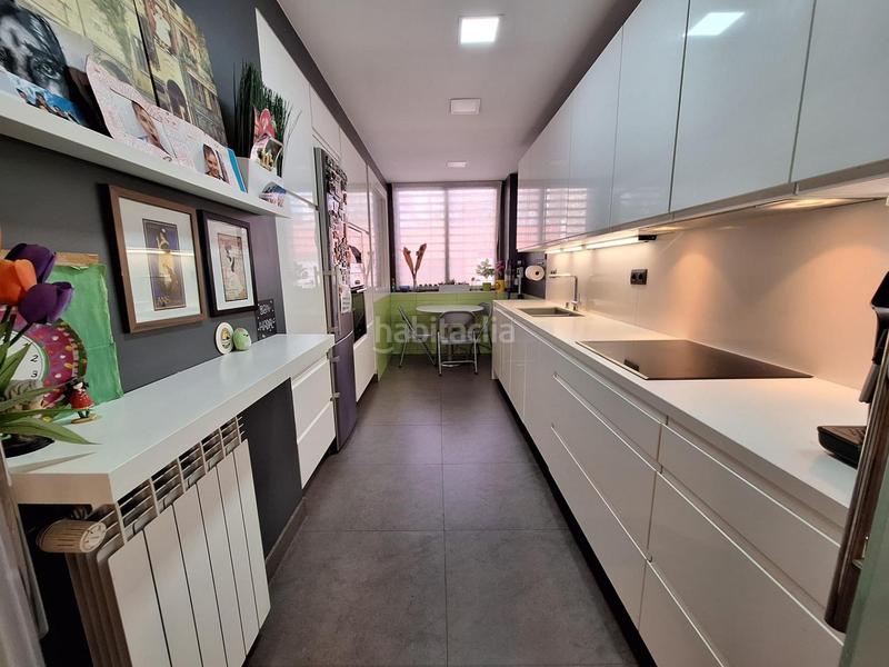 Foto dce48a8c-d55c-4352-bd4d-790838900908. Casa  adosada en el centro con patio y terraza en Sabadell