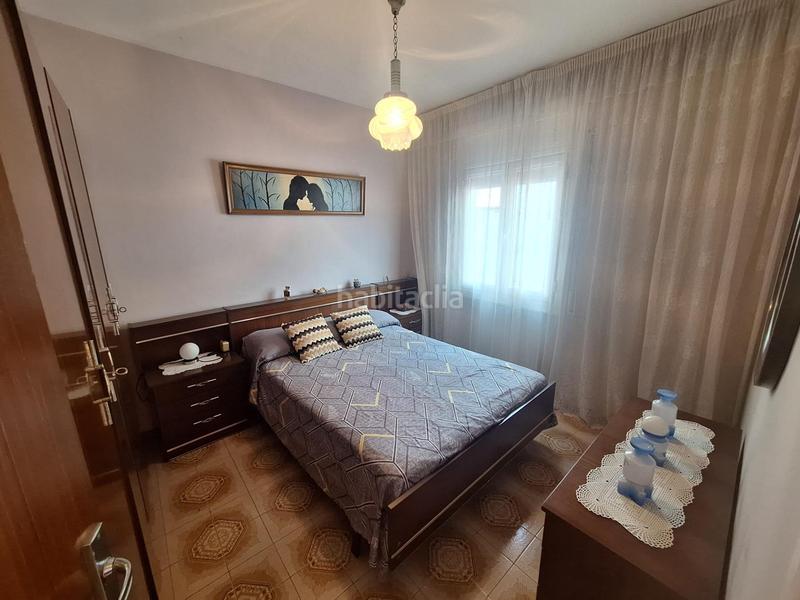 Foto 4c38b89e-275f-46f5-b0ee-24335d9bcd61. Casa amb calefacció aparcament a Eixample Sabadell