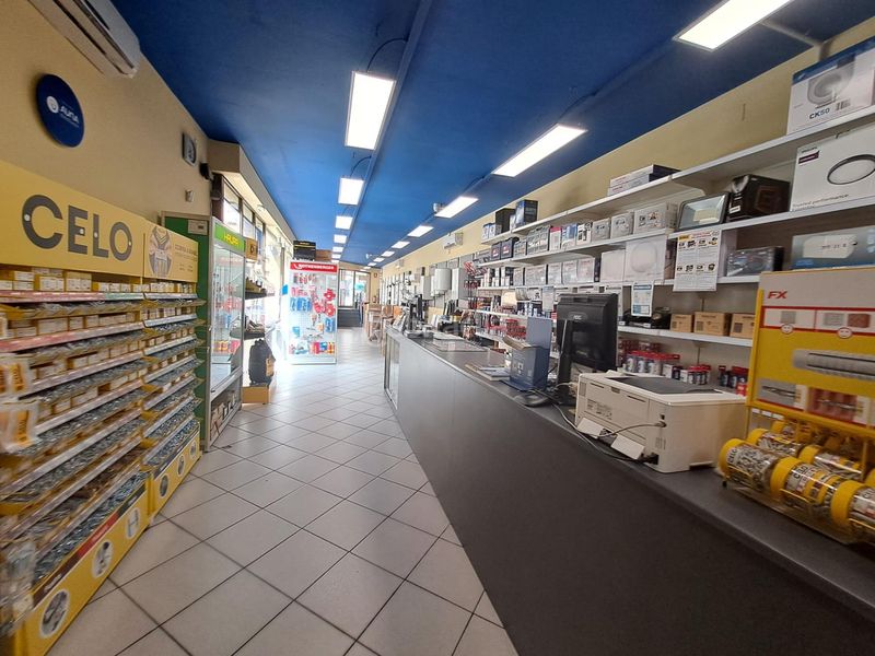 Foto 24006a97-5d71-46d6-b84c-6d5b5e162403. Local comercial a Gràcia Sabadell