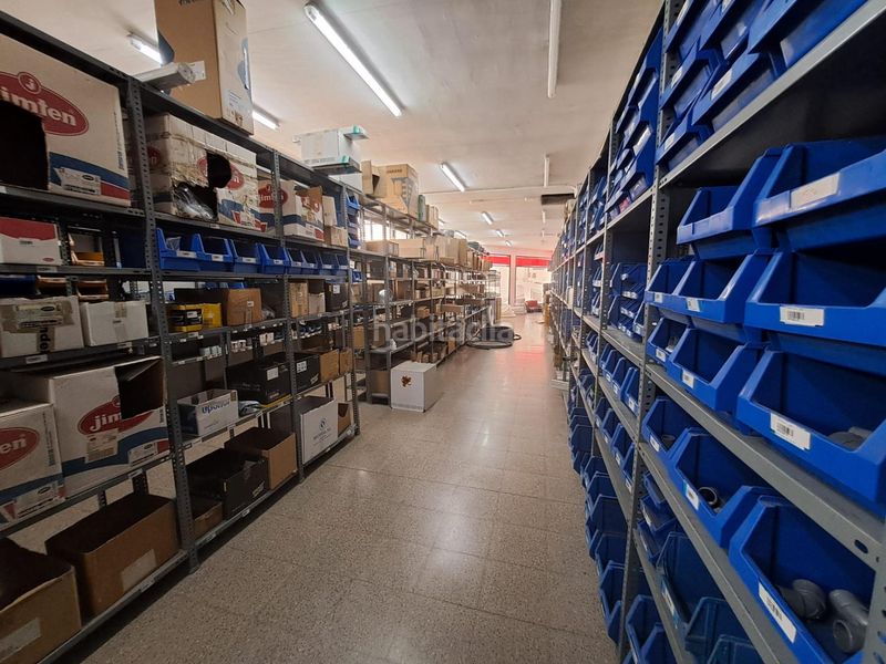 Foto a98750cf-156e-4ffb-93e4-98800130bd84. Local comercial a Gràcia Sabadell