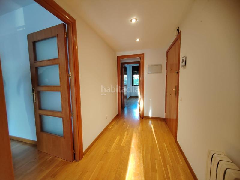 Foto ea28e6b1-40f5-4875-bb10-0932f186bb94. Appartamento con riscaldamento parcheggio in Centre Sabadell