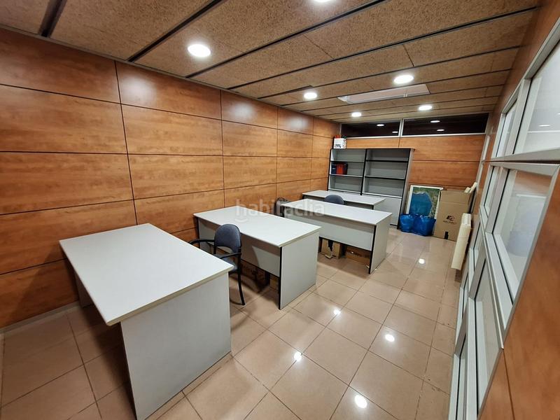 Foto 9a8bdfdf-23d2-427d-b720-a25da1a0797c. Local comercial local con muy buena ubicacion en Centre Sabadell
