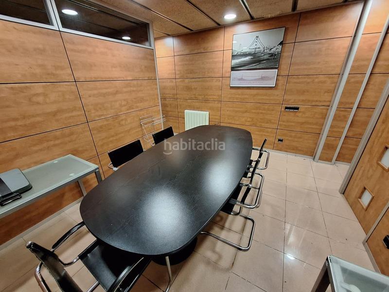 Foto a0818dff-6384-416f-91cb-909e4dcb4f37. Local comercial local con muy buena ubicacion en Centre Sabadell