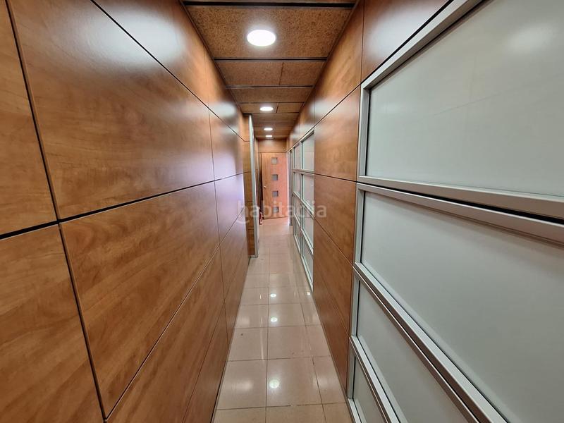Foto c084600d-84ad-4cae-aed7-071ab6fe31fd. Local comercial local con muy buena ubicacion en Centre Sabadell