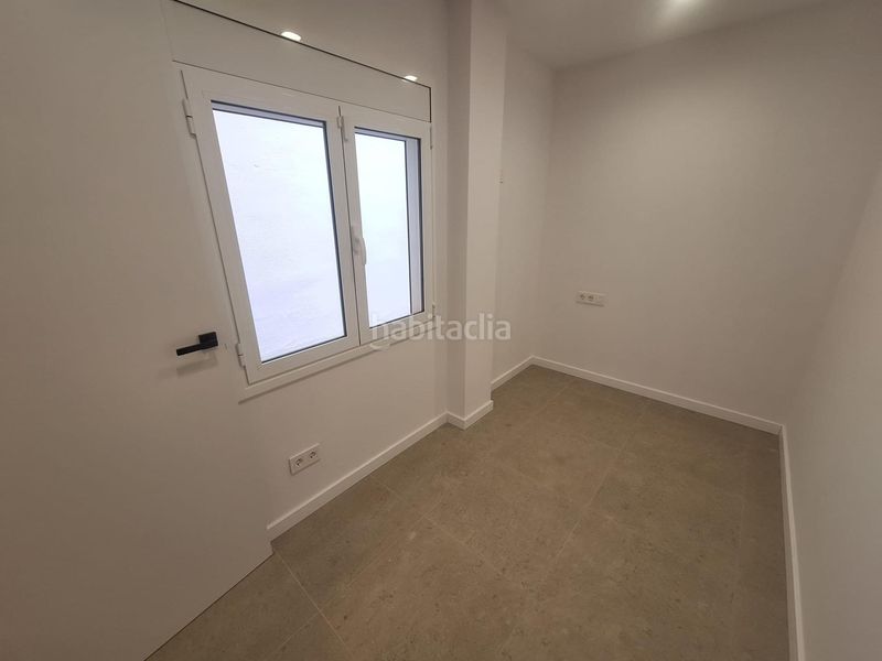Foto b887f698-9537-4f3a-9d00-5d56fc6162b5. Planta baixa amb calefacció a Centre Sabadell