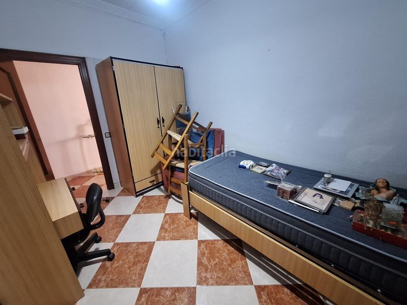 Foto cf0caa6a-d21b-4d07-9d50-fe726404e403. Casa a Poble Nou Sabadell