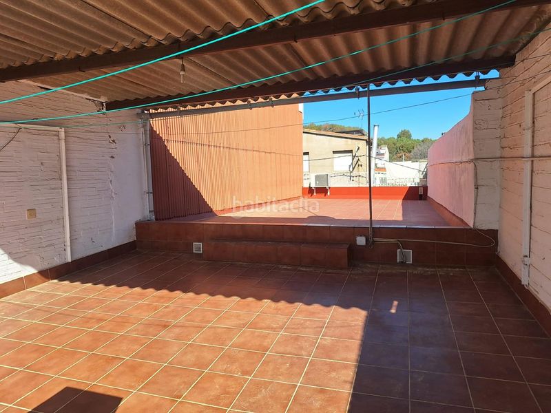 Foto dd6bec1e-d3e1-46a8-b89a-107cea036df3. Casa a Poble Nou Sabadell