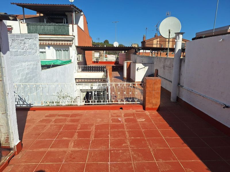 Foto e66a7b8a-1f19-42ad-bedc-ba6d84fb0679. Casa amb calefacció a Poble Nou Sabadell