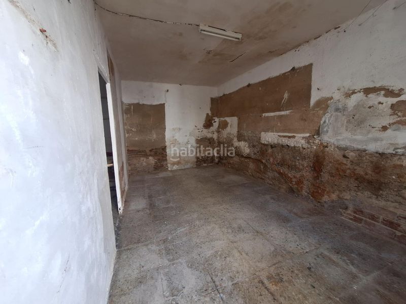 Foto ecc614f3-8456-4d4a-8de8-01175bbf6005. Casa a Poble Nou Sabadell