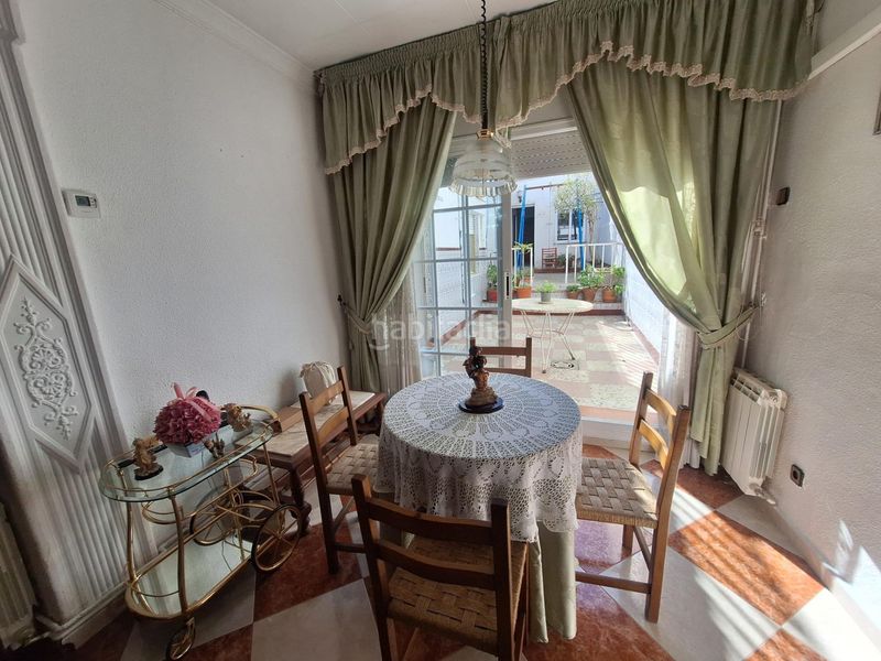 Foto f1b0b572-cb49-492b-9217-99af3f8108d3. Casa a Poble Nou Sabadell