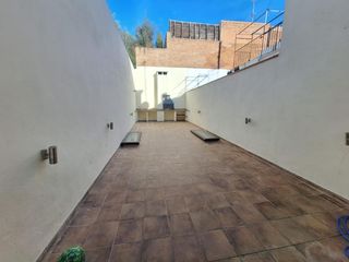 Casa  Gurrea de. Casa de 2008 de 3 plantas a ple centre de sabadell